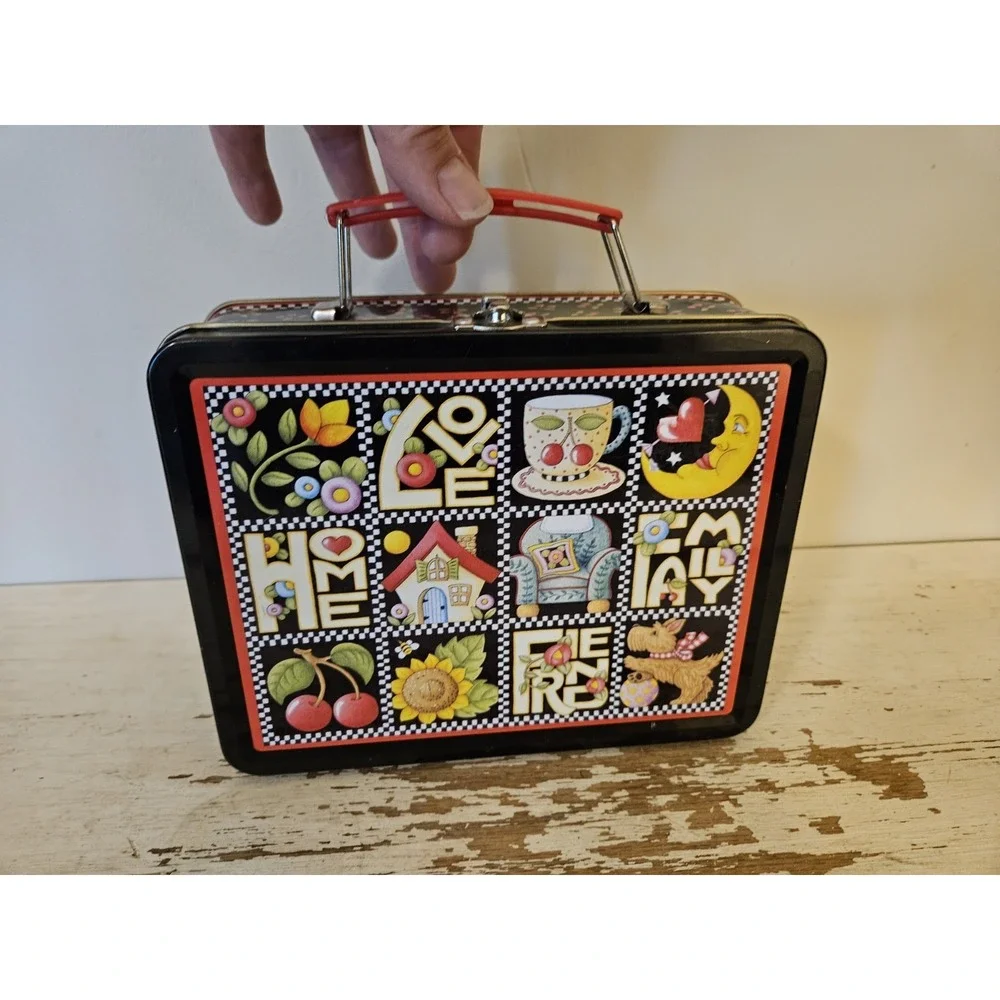 Mary Englebreit Vintage Lunch Box Love Home Family Friends Discontinued Metal - Picture 1 of 8